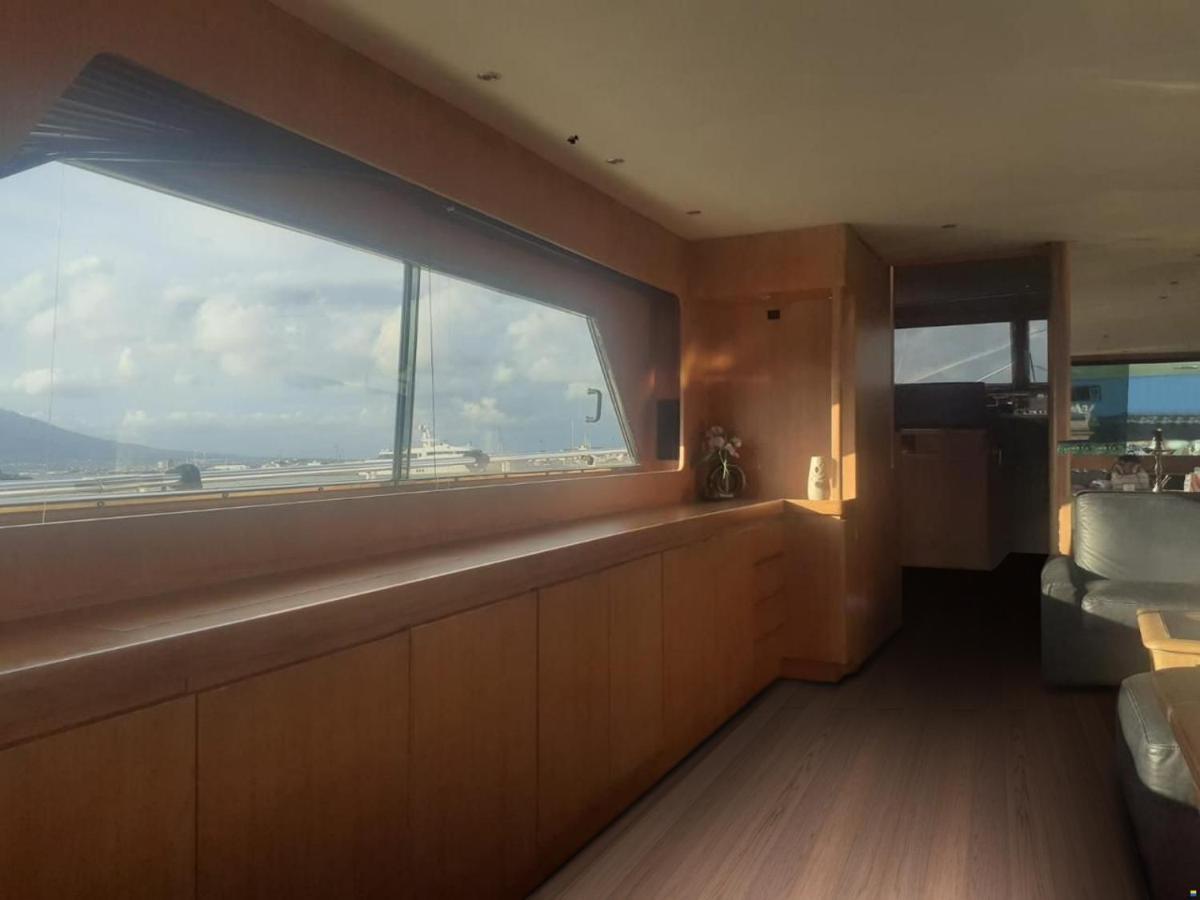 Boat & Breakfast Lucretia, Luxury Yacht Hotell Àrbatax Eksteriør bilde